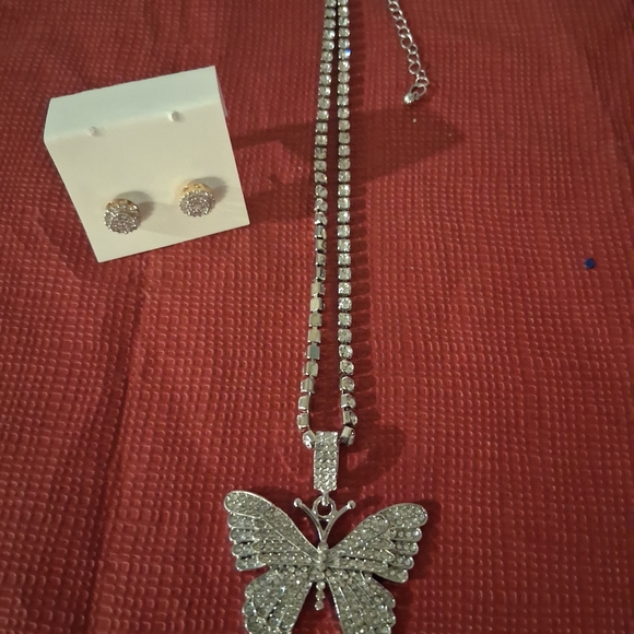 Dazzling Silver Butterfly Jewelry Set - Picture 4 of 4